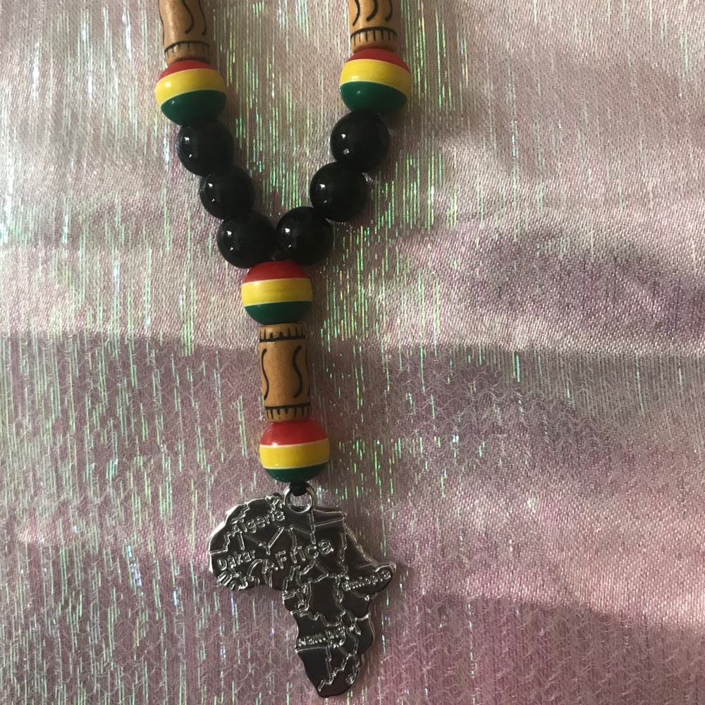 Handmade African Necklace and Bracelet Set - Picture 2 of 4